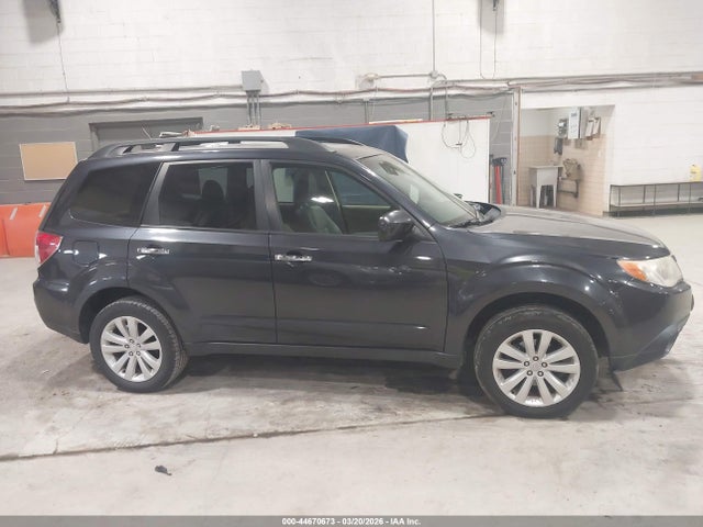 44670673 :رقم المزاد ، JF2SHAEC9DH436459 vin ، 2013 Subaru Forester 2.5x Limited مزاد بيع
