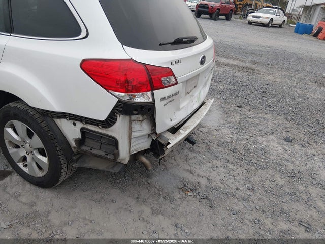 2011 Subaru Outback 3.6r Limited მანქანა იყიდება აუქციონზე, vin: 4S4BRDLC2B2347442, აუქციონის ნომერი: 44670687