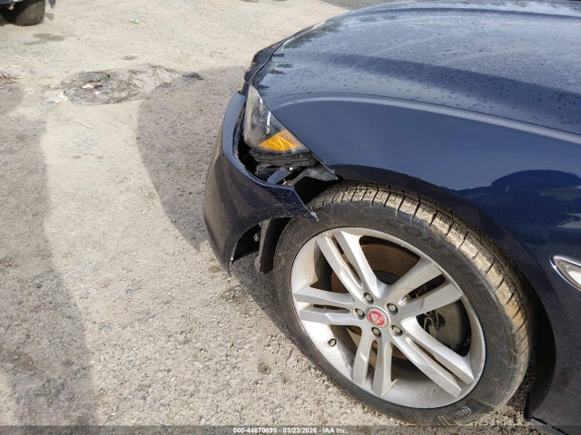 SAJAK4BV1HA970946 Jaguar Xe 35t Prestige