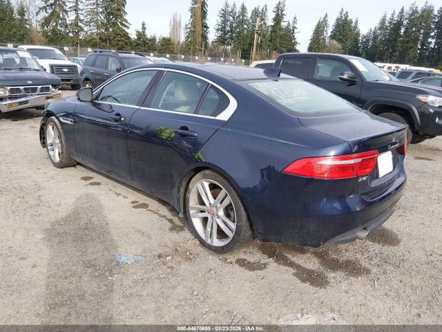 2017 JAGUAR XE SAJAK4BV1HA970946 Photo 2