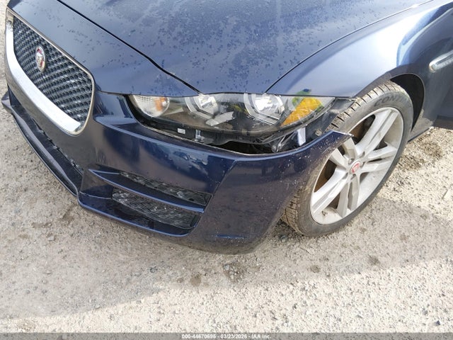 2017 JAGUAR XE SAJAK4BV1HA970946 Photo 5
