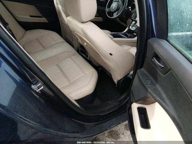 2017 JAGUAR XE SAJAK4BV1HA970946 Photo 7