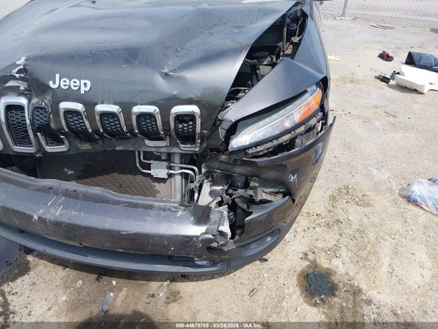 Продажа на аукционе авто 2018 Jeep Cherokee Latitude Plus Fwd, vin: 1C4PJLLB4JD577361, номер лота: 44670705