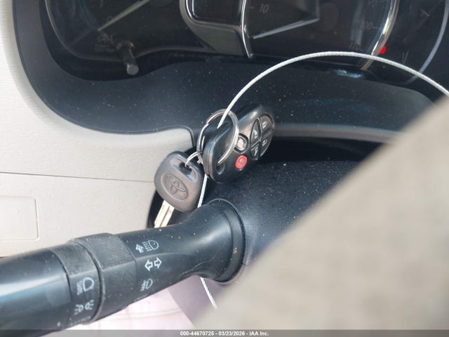 5TDYK3DC0ES415987 Toyota Sienna Xle V6 8 Passenger