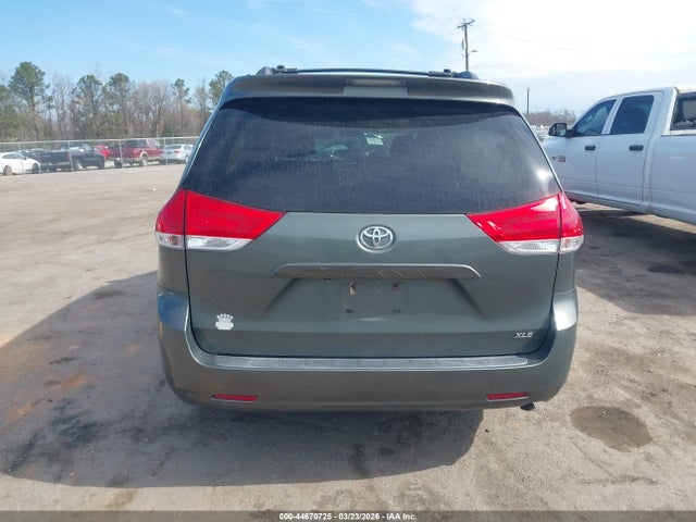 5TDYK3DC0ES415987 Toyota Sienna Xle V6 8 Passenger