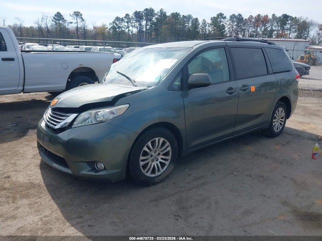 5TDYK3DC0ES415987 Toyota Sienna Xle V6 8 Passenger