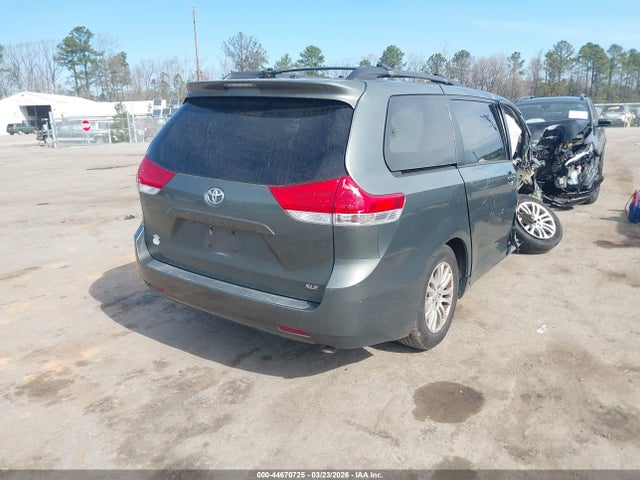 5TDYK3DC0ES415987 Toyota Sienna Xle V6 8 Passenger