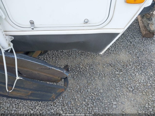 44670750 :رقم المزاد ، 4YDT21023AB450338 vin ، 2010 Keystone Rv Other مزاد بيع