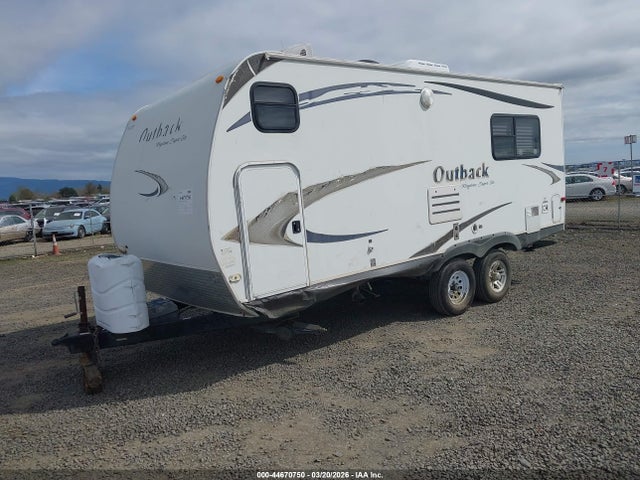 44670750 :رقم المزاد ، 4YDT21023AB450338 vin ، 2010 Keystone Rv Other مزاد بيع