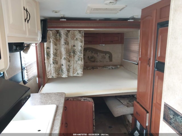 44670750 :رقم المزاد ، 4YDT21023AB450338 vin ، 2010 Keystone Rv Other مزاد بيع