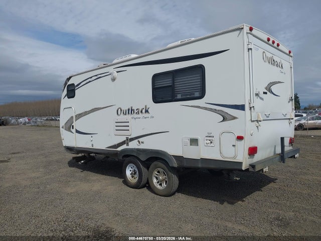44670750 :رقم المزاد ، 4YDT21023AB450338 vin ، 2010 Keystone Rv Other مزاد بيع
