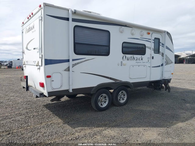 44670750 :رقم المزاد ، 4YDT21023AB450338 vin ، 2010 Keystone Rv Other مزاد بيع