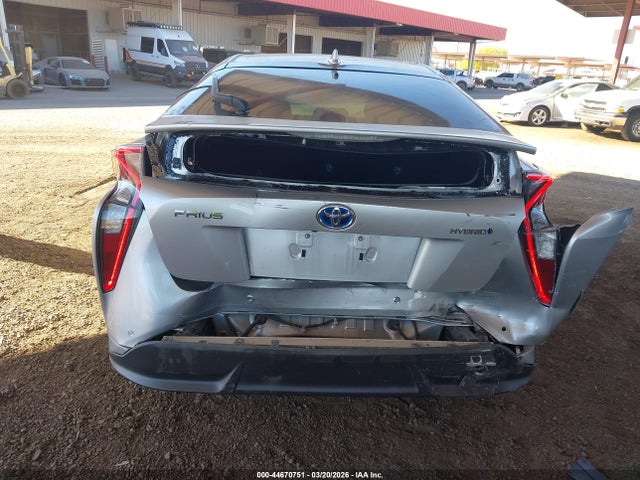 Toyota Prius Three Touring 2017 JTDKARFUXH3050287 Image 16