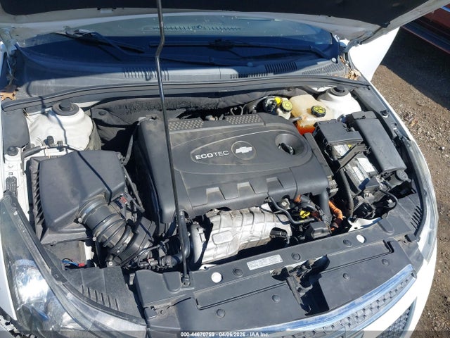 1G1P75SZ5E7426728 Chevrolet Cruze Diesel