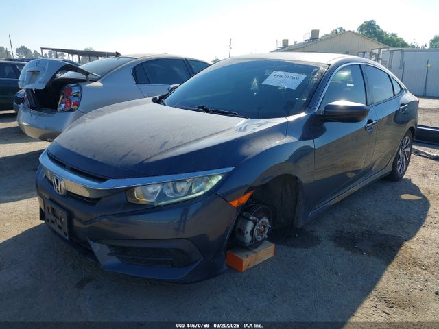 Продаж на аукціоні авто 2018 Honda Civic Ex, vin: 19XFC2F76JE205378, номер лоту: 44670769