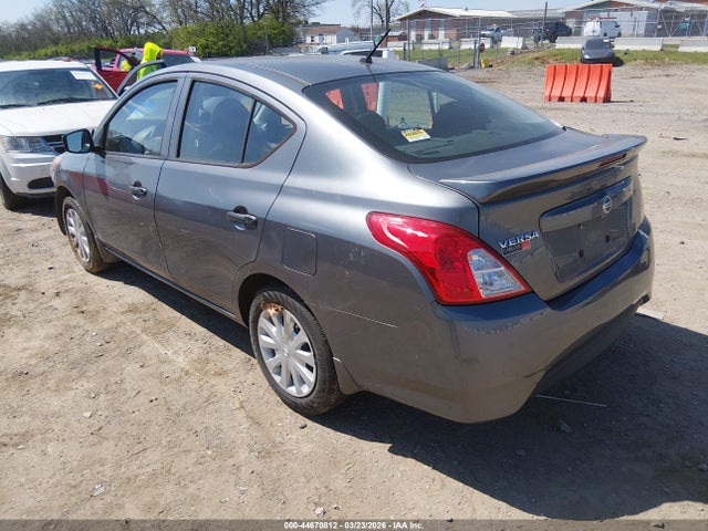 2017 Nissan Versa 1.6 S+ მანქანა იყიდება აუქციონზე, vin: 3N1CN7AP3HL831853, აუქციონის ნომერი: 44670812