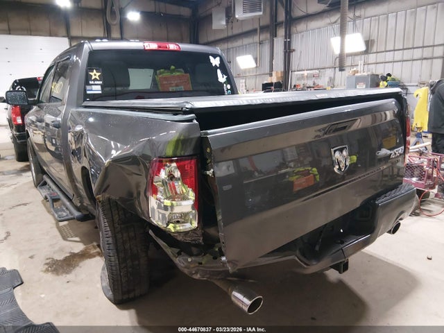 2017 Ram 1500 Express  4x4 5'7 Box მანქანა იყიდება აუქციონზე, vin: 3C6RR7KT0HG582483, აუქციონის ნომერი: 44670837