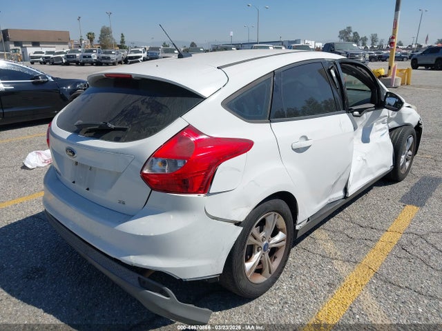 1FADP3K27EL255785 Ford FOCUS SE