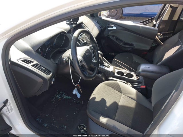 1FADP3K27EL255785 Ford FOCUS SE