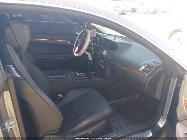 44670867 :رقم المزاد ، WDDKJ5KB5EF273589 vin ، 2014 Mercedes-benz E 350 مزاد بيع