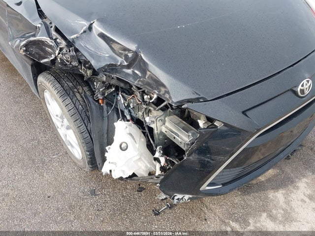3MYDLBYV4HY166710 Toyota YARIS IA
