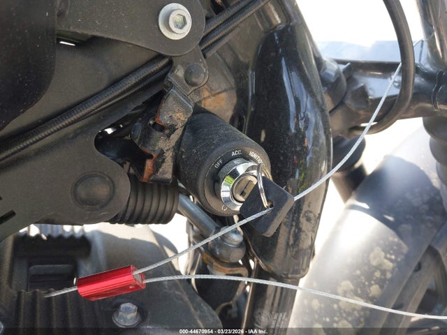 2019 HARLEY-DAVIDSON XL883 1HD4LE218KC425607 Photo 10