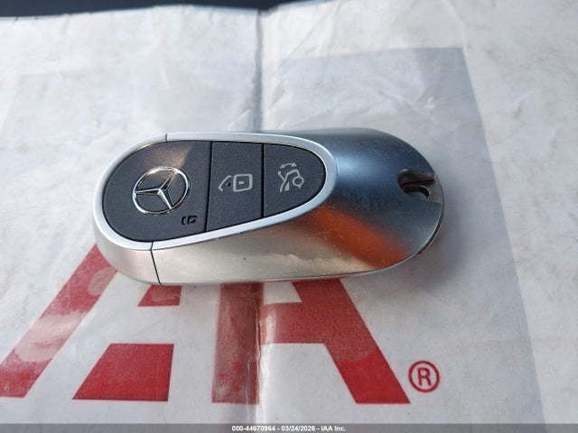 2024 Mercedes-benz C 300 მანქანა იყიდება აუქციონზე, vin: W1KAF4GB5RR225112, აუქციონის ნომერი: 44670964