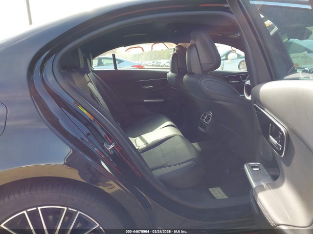 2024 Mercedes-benz C 300 მანქანა იყიდება აუქციონზე, vin: W1KAF4GB5RR225112, აუქციონის ნომერი: 44670964