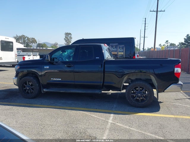 5TFUY5F15JX723813 Toyota Tundra Sr5 5.7l V8