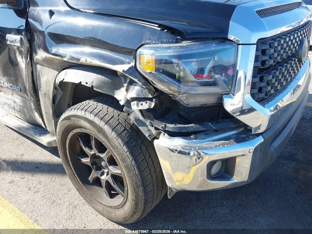 5TFUY5F15JX723813 Toyota Tundra Sr5 5.7l V8