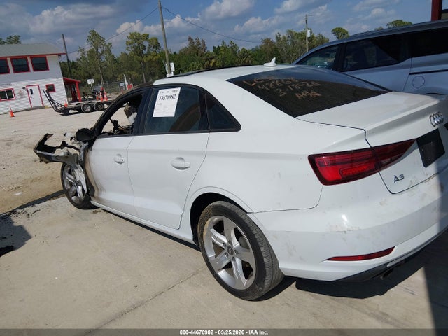 44670982 :رقم المزاد ، WAUB8GFFXH1036058 vin ، 2017 Audi A3 2.0t Premium مزاد بيع