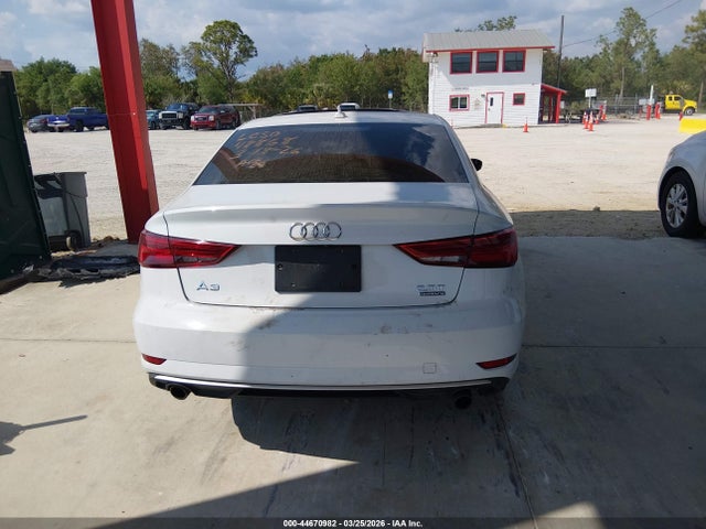 44670982 :رقم المزاد ، WAUB8GFFXH1036058 vin ، 2017 Audi A3 2.0t Premium مزاد بيع
