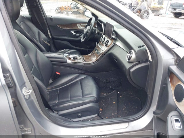 2016 Mercedes-benz C 300 4matic მანქანა იყიდება აუქციონზე, vin: 55SWF4KB7GU117535, აუქციონის ნომერი: 44671006