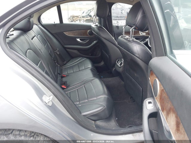 2016 Mercedes-benz C 300 4matic მანქანა იყიდება აუქციონზე, vin: 55SWF4KB7GU117535, აუქციონის ნომერი: 44671006