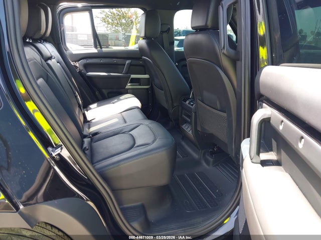 2024 Land Rover Defender 110 P400 S მანქანა იყიდება აუქციონზე, vin: SALEJ7EU6R2288267, აუქციონის ნომერი: 44671009