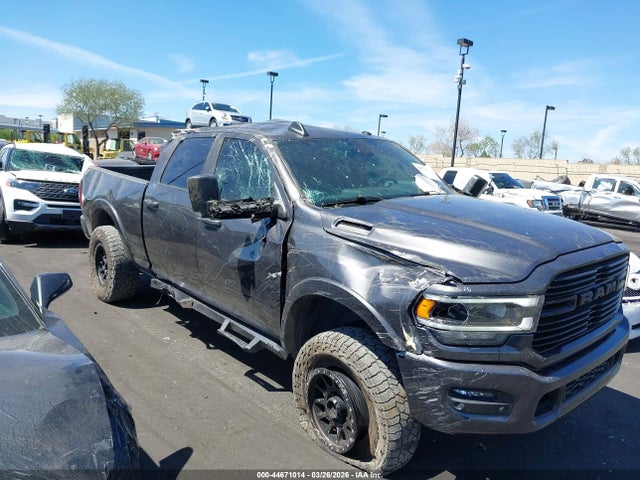3C6UR5FL4NG229829 RAM 2500 Laramie 4x4 6&#039;4 Box
