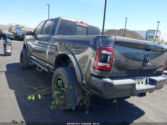 3C6UR5FL4NG229829 RAM 2500 Laramie 4x4 6&#039;4 Box