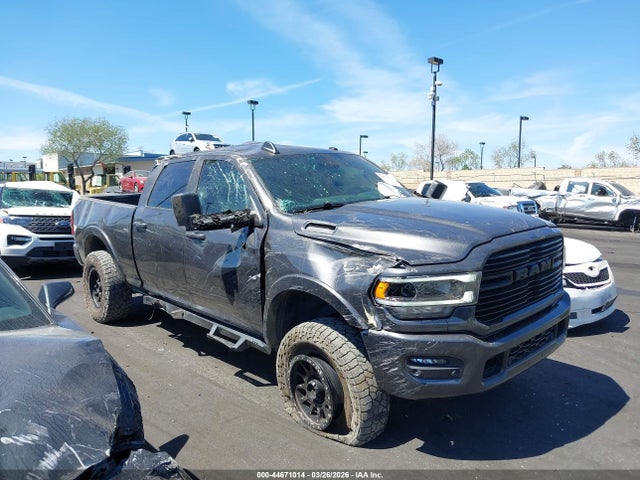3C6UR5FL4NG229829 RAM 2500 Laramie 4x4 6&#039;4 Box
