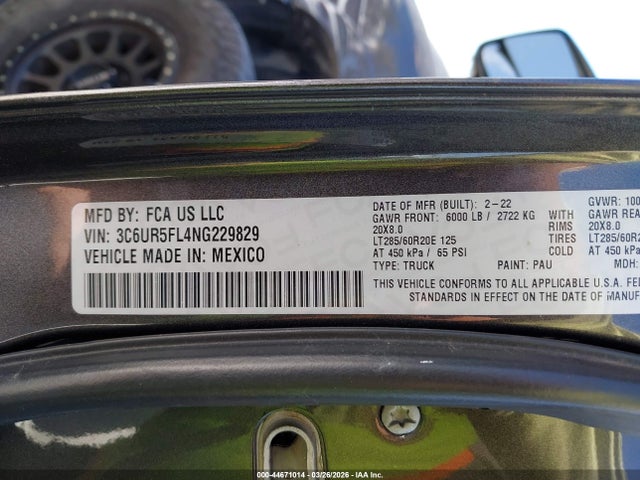 3C6UR5FL4NG229829 RAM 2500 Laramie 4x4 6&#039;4 Box