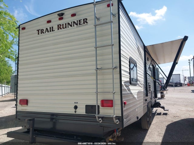 5SFEB3321JE363519 Heartland Trail Runner 30usbh