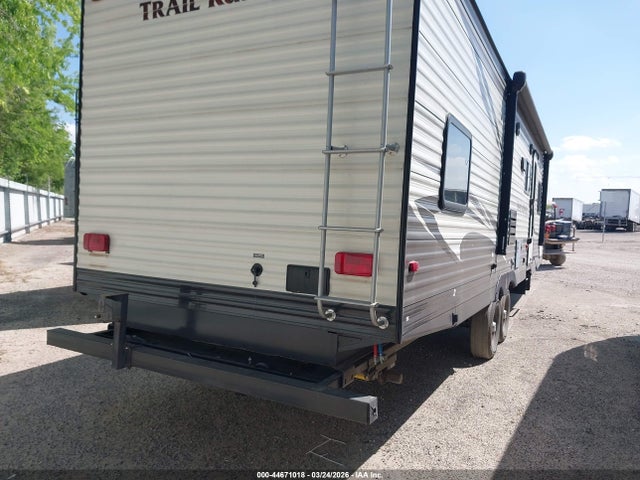5SFEB3321JE363519 Heartland Trail Runner 30usbh