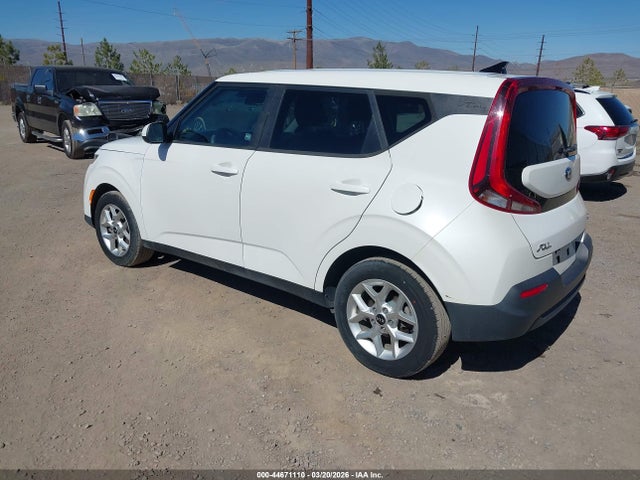 KIA SOUL S 2021 KNDJ23AU9M7746834 Image 3
