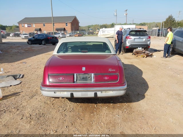 44671121 :رقم المزاد ، 1G4EZ13L4NU403532 vin ، 1992 Buick Riviera مزاد بيع