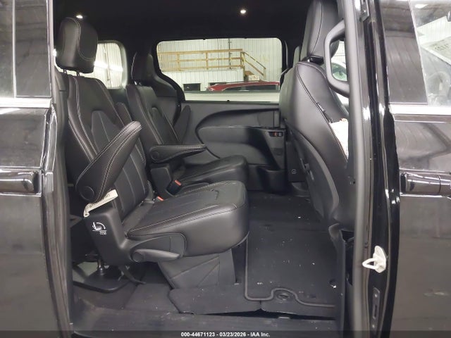 2026 CHRYSLER PACIFICA 2C4RC1BG8TR189554 Photo 7