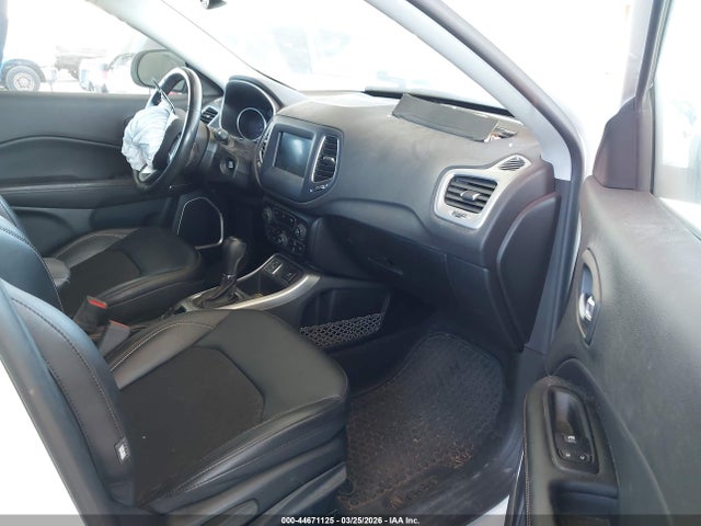 3C4NJCBB6MT549035 Jeep Compass Latitude Fwd
