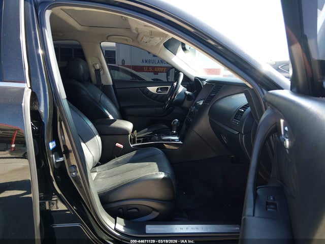 2016 INFINITI QX70 JN8CS1MU6GM670346 Photo 4