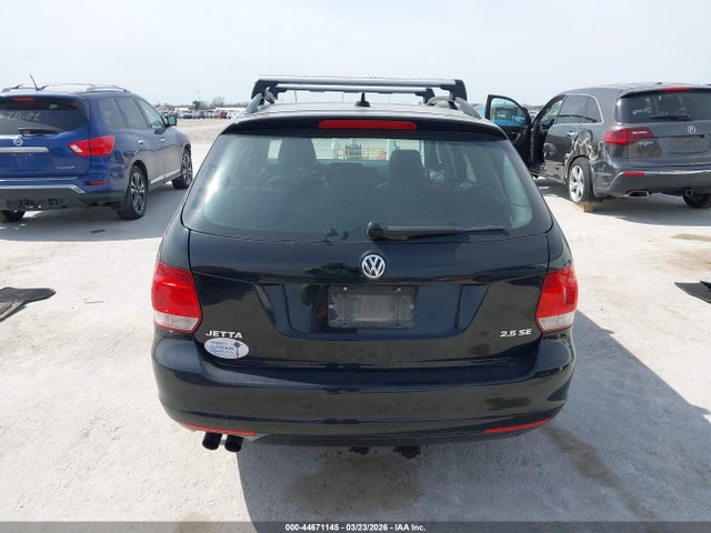 2013 Volkswagen Jetta Sportwagen 2.5l Se მანქანა იყიდება აუქციონზე, vin: 3VWPP7AJ0DM629767, აუქციონის ნომერი: 44671145