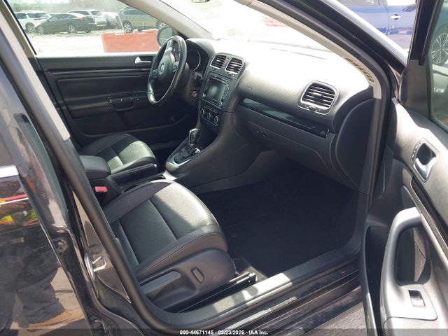 2013 Volkswagen Jetta Sportwagen 2.5l Se მანქანა იყიდება აუქციონზე, vin: 3VWPP7AJ0DM629767, აუქციონის ნომერი: 44671145