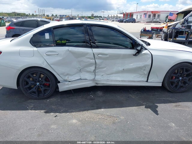 44671150 :رقم المزاد ، 3MW69CW01S8F76937 vin ، 2025 Bmw 330i مزاد بيع
