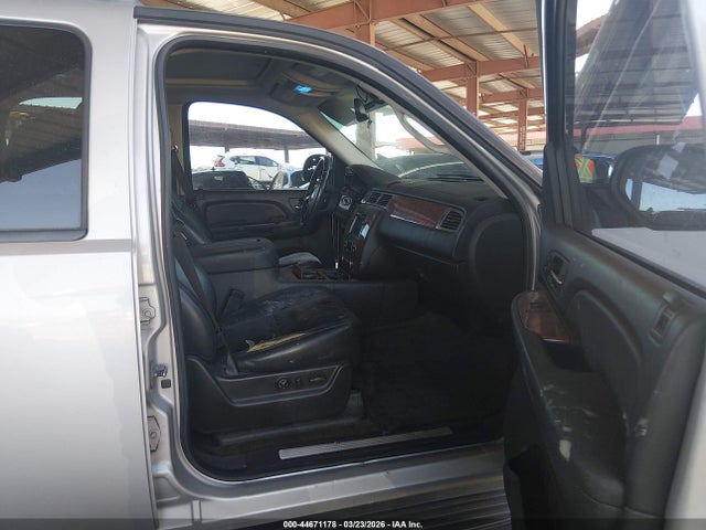 Aukcja sprzedaży 2008 Chevrolet Tahoe Ltz, vin: 1GNFC13058R121043, numer aukcji: 44671178